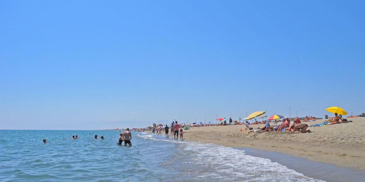 Le Soleil Bleu Wifi Clim Villa Le Barcarès Exteriör bild